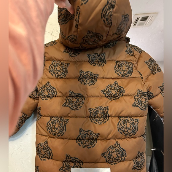 H&M tiger reflective rain coat - Picture 3 of 4